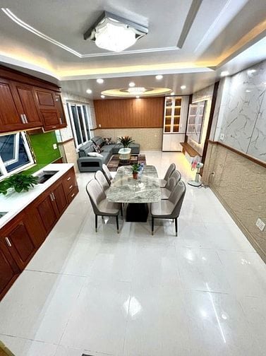 bán nhà q12 10x6(sd 180m2) 5 tầng gần đại học gtvt , giá 5.15 tỷ 