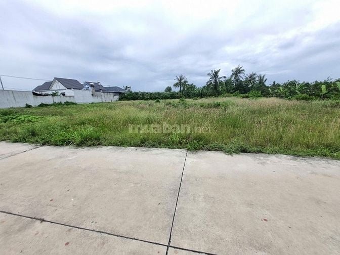 5x54 cập bên KCN Phước Đông, đường bê tông. 700tr 