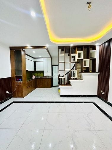 Bán nhà ngõ thông Tứ Liên - Nghi Tàm, vài bước ta cầu Tứ Liên
