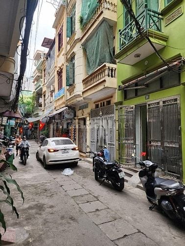 Bán Nhà PLQĐ Hoàng Văn Thái Đường ô tố DT: 42M x 4T MT:4M giá 11,8 tỷ