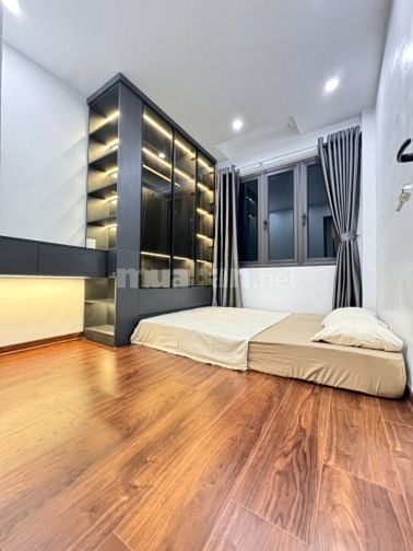  NHÀ NGUYÊN CĂN đường Khâm Thiên ,ĐỐNG ĐA- 4PN, 1PK- Full nội thất cao