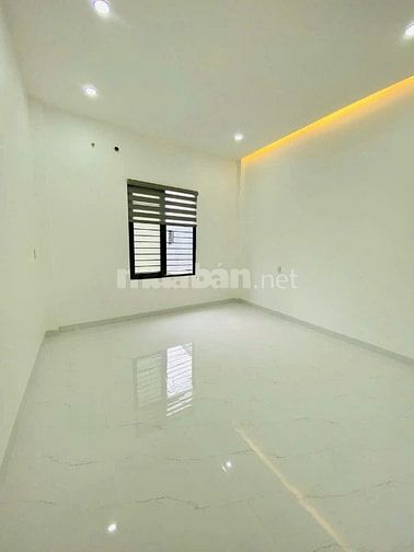 Mẹ tôi cần bán gấp nhà ở Lê Đình Cẩn , Bình Tân , TPHCM