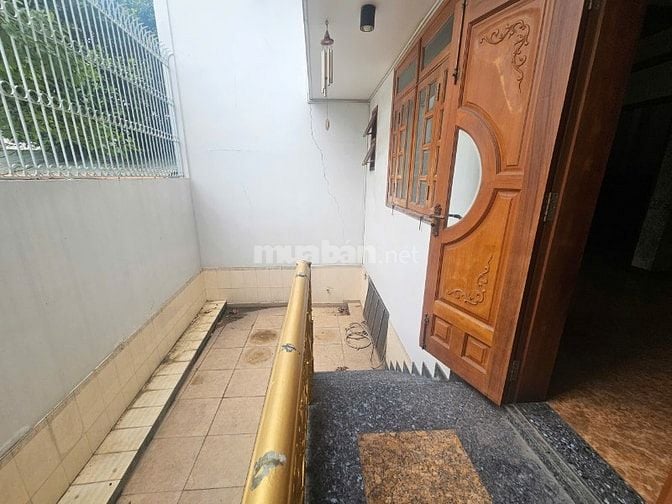 Siêu biệt thự MT Nguyễn Văn Khối (7x30) 1 hầm 4 tầng ST giá tốt
