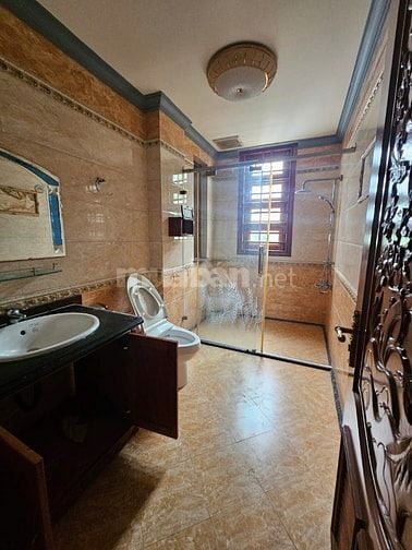 Siêu biệt thự MT Nguyễn Văn Khối (7x30) 1 hầm 4 tầng ST giá tốt