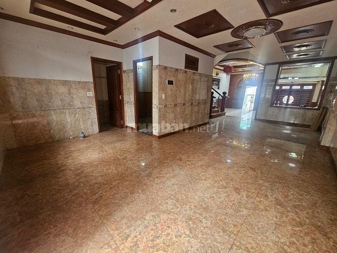Siêu biệt thự MT Nguyễn Văn Khối (7x30) 1 hầm 4 tầng ST giá tốt