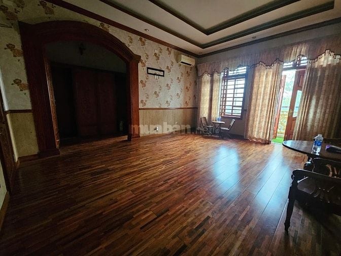 Siêu biệt thự MT Nguyễn Văn Khối (7x30) 1 hầm 4 tầng ST giá tốt