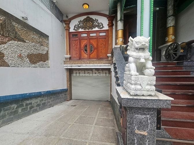 Siêu biệt thự MT Nguyễn Văn Khối (7x30) 1 hầm 4 tầng ST giá tốt