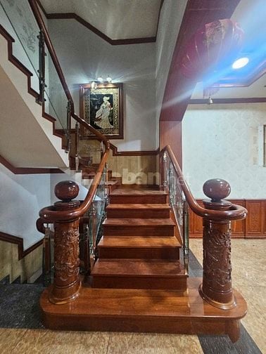 Siêu biệt thự MT Nguyễn Văn Khối (7x30) 1 hầm 4 tầng ST giá tốt