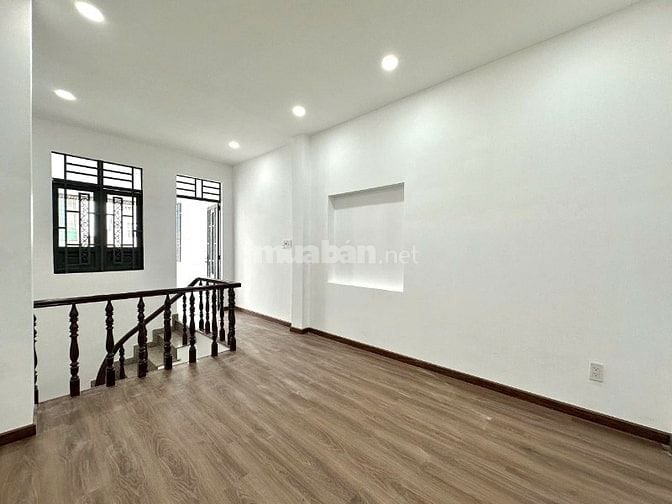 Khu nhà cao tầng, hẻm đẹp, xe tải quay đầu trung tâm Phú Nhuận