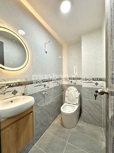 Khu nhà cao tầng, hẻm đẹp, xe tải quay đầu trung tâm Phú Nhuận