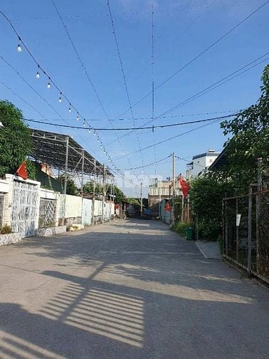 ĐẤT SHR 5.7 X 70M 400M2. HẺM 10M 1/ THẠNH LỘC 15