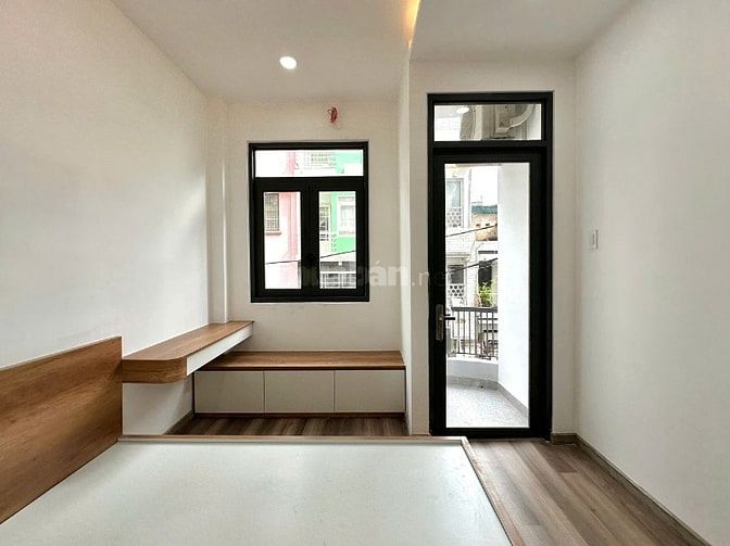 Khu nhà cao tầng, hẻm đẹp, xe tải quay đầu trung tâm Phú Nhuận