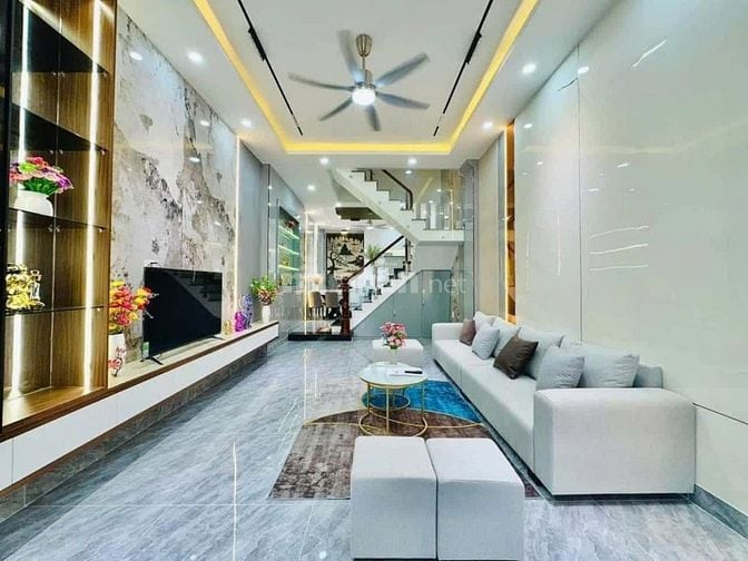Cần bán gấp nhà 54m2 ngay Dương Quảng Hàm, GV. Giá: 2 Tỷ 510tr, hẻm 5m