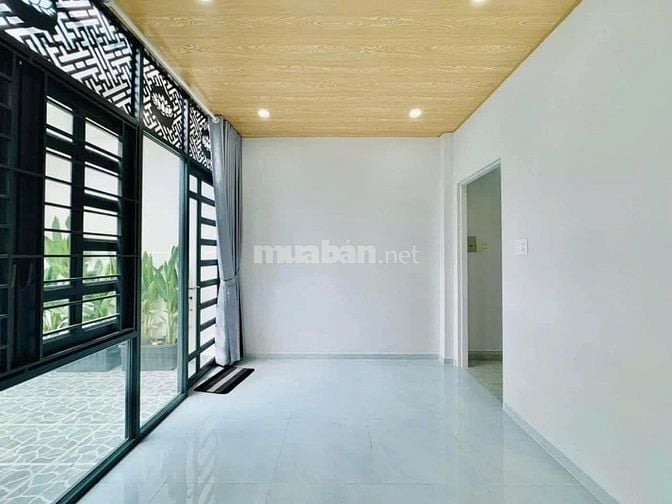Cần bán gấp nhà 54m2 ngay Dương Quảng Hàm, GV. Giá: 2 Tỷ 510tr, hẻm 5m