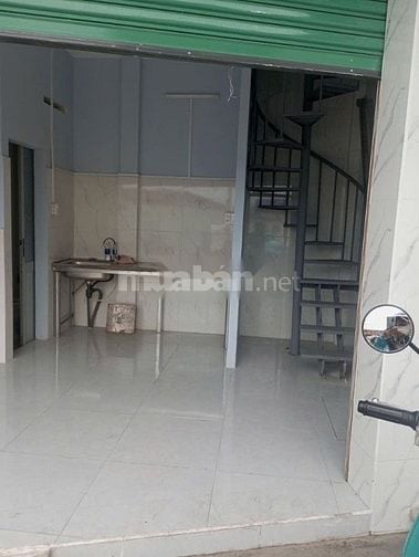 Cho thuê nhà MTNBộ 8m(XT) Bạch Đằng, P.2, Q.Tân Bình giá 10tr