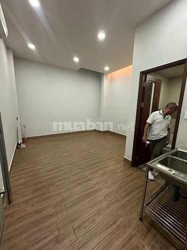 Cho thuê nhà HXT Nguyễn Thị Minh Khai Đakao Quận 