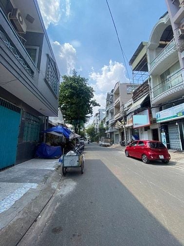 Cho thuê nhà mặt tiền Lạc Long Quân, P.8, Q.Tân Bình giá 16tr