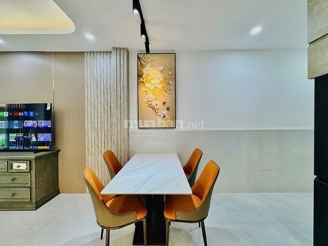 Nhà Huỳnh Văn Bánh 2 MT, ngang 4.6m, 59m2, đầy đủ nội thất cao cấp