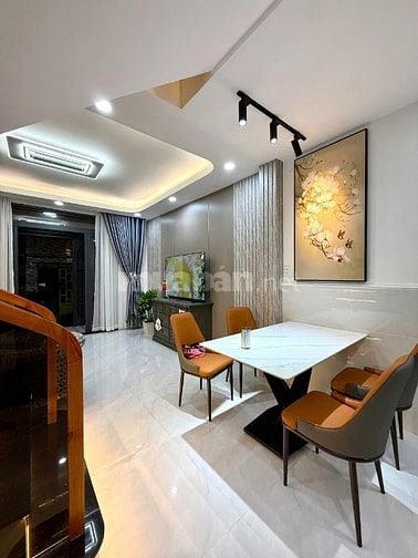 Nhà Huỳnh Văn Bánh 2 MT, ngang 4.6m, 59m2, đầy đủ nội thất cao cấp