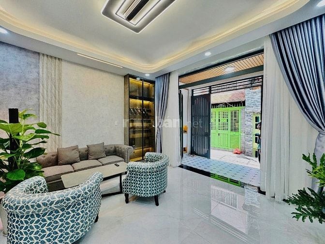 Nhà Huỳnh Văn Bánh 2 MT, ngang 4.6m, 59m2, đầy đủ nội thất cao cấp