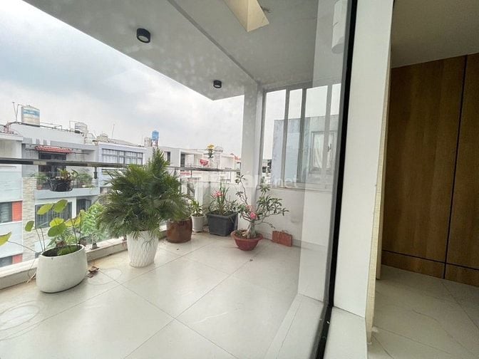 BÁN NHÀ TÂN PHÚ ĐƯỜNG LỚN 14M,  DIỆN TÍCH 4 x 14 CÁCH LÊ TRỌNG TẤN 300