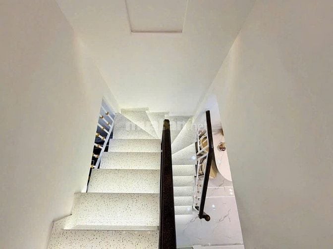 NHÀ MỚI XÂY XE HƠI ĐẬU ĐƯỢC TRONG NHÀ 1T1L 94,7m2 Đ. LÊ VĂN SỸ, P13 Q3