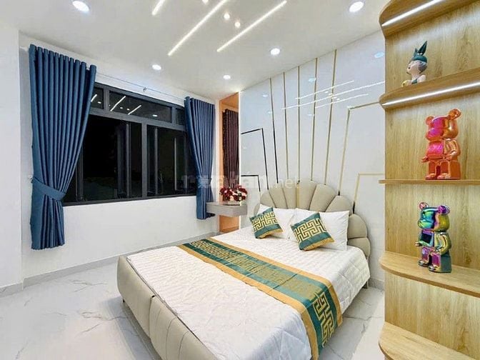 NHÀ MỚI XÂY XE HƠI ĐẬU ĐƯỢC TRONG NHÀ 1T1L 94,7m2 Đ. LÊ VĂN SỸ, P13 Q3