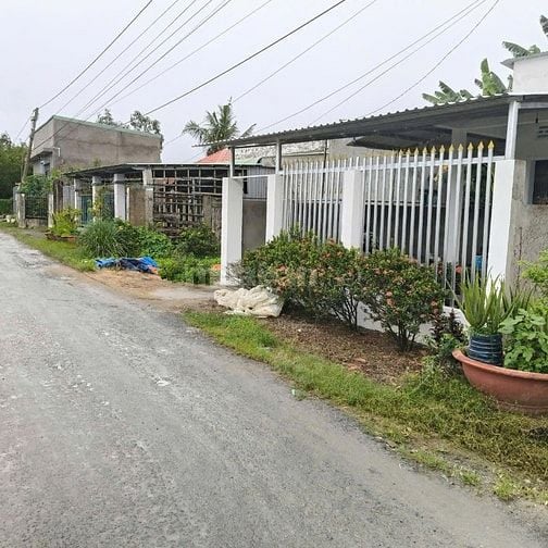 Cô Trang bể nợ bán nhà ở Nguyễn thị rành-củ chi(157m2)giá 710tr,shr