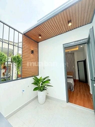 Kẹt vốn bán nhà Lý Thái Tổ, Quận 10. Giá 2,81 tỷ/60m2, sang tên ngay 