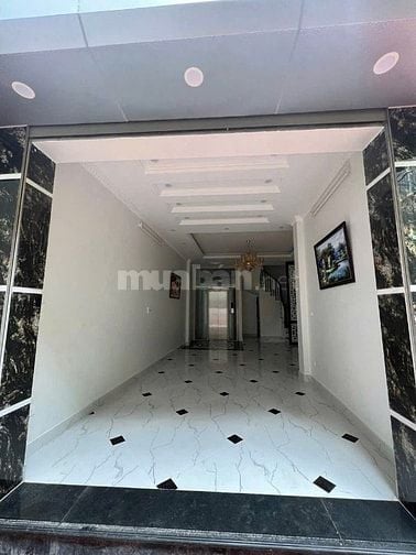 Mình cho thuê nhà mới xây,thang máy tại: Hoàng Hoa Thám