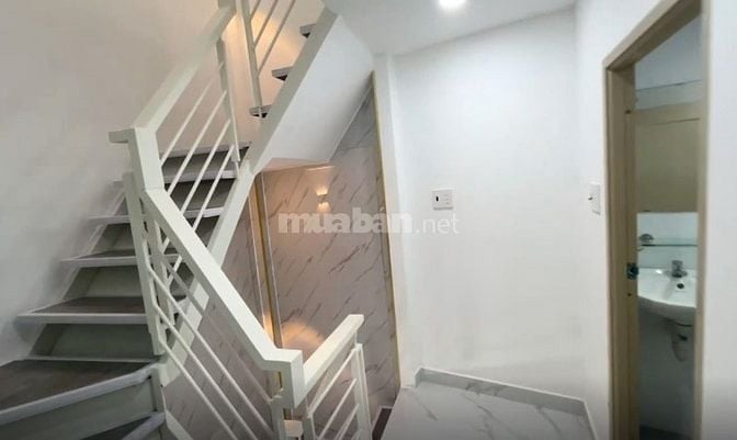 [𝐂𝐇𝐈́𝐍𝐇 𝐂𝐇𝐔̉] NHÀ 3 TẦNG - NỞ HẬU 4,5M - DỌN VÀO Ở NGAY!!!