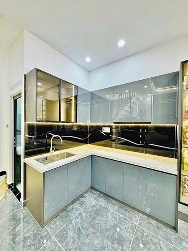 Định cư nước ngoài bán gấp Nhà Nguyễn Sĩ Cố,p15, Q8. Chỉ 2,42tỷ. Hẻm5m