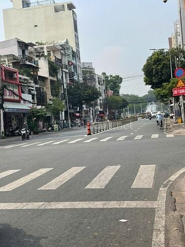 Bán nhà 2 mặt tiền đường số tân vĩnh 9x9m,giá: 17.2tỷ(5 lầu)