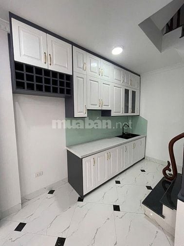Cc bán nhà xây mới Ngọc Hồi, 35m, 5 tầng, 5.4 tỷ 