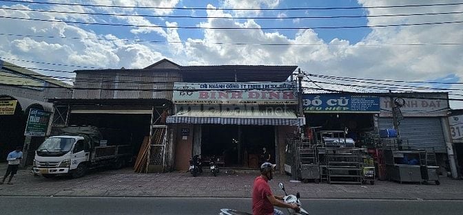 Cần bán nhà MT đường Bình Long