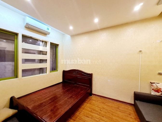 Nhà Đẹp Phố VIP Nguyên Hồng, Đống Đa 45m, 6 tầng, mt 5m, giá 33 tỷ.