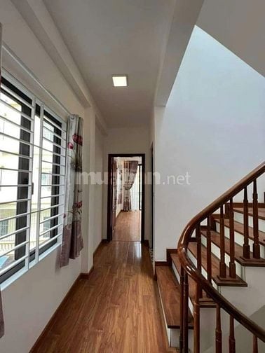 Bán Nhà Phân Lô Phố Khương Trung, DT 30 m2 , Xây 4 Tầng , Giá 6.2 Tỷ