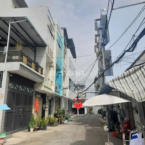 Nhà cấp 4 KDC Gia Long, DT 5x17m, hẻm xe hơi.