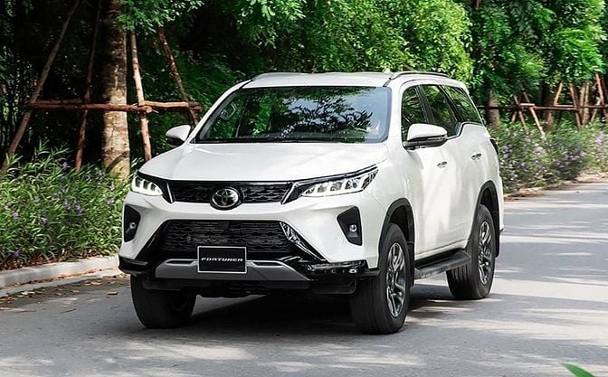 Cho Thuê Xe 7 Chỗ Có Tài Xế Tại TP.HCM – Đưa Rước Sân Bay – Đi Tỉnh