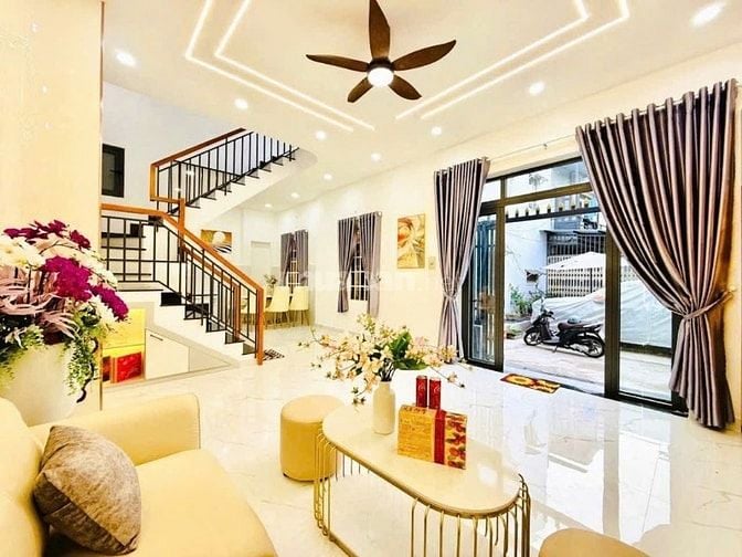 Bán nhà Hiệp Bình Chánh, quận Thủ Đức / 75m2 / 2 tỷ 100 triệu / SHR