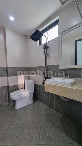 LÔ GÓC, VIEW HỒ, ĐƯỜNG TRƯỚC NHÀ RỘNG, MẶT TIỀN ĐẸP, THOÁNG SÁNG