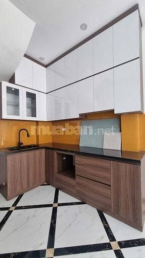 LÔ GÓC, VIEW HỒ, ĐƯỜNG TRƯỚC NHÀ RỘNG, MẶT TIỀN ĐẸP, THOÁNG SÁNG