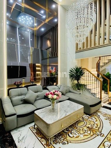 Nhà có gara xe hơi DT 60.2m2 Lê Văn Sỹ P1 Q. Tân Bình giá 3tỷ200tr