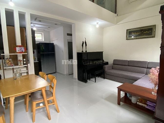 Bán nhà 3 lầu, 5.5x12 đường 43-thảo điền