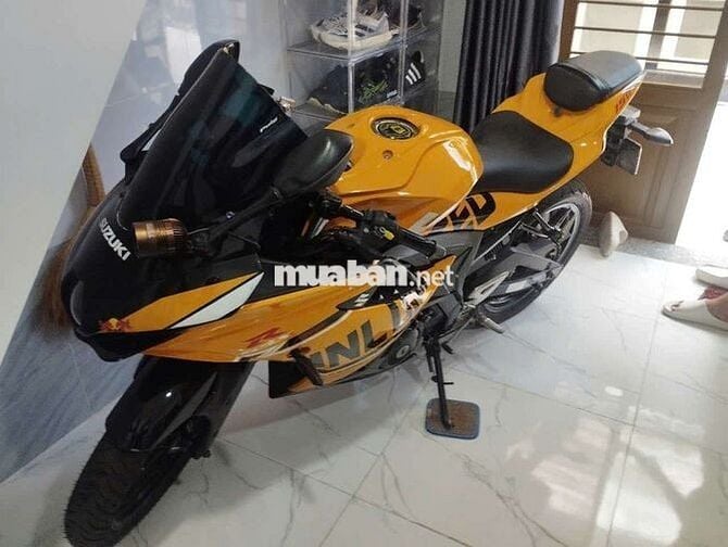 Nhà du xe cần bán