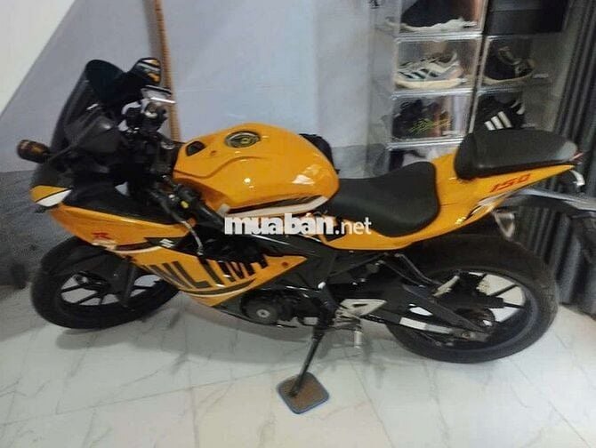 Nhà du xe cần bán