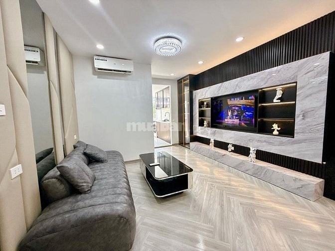 Tập thể mặt phố Thi Sách. Hai Bà Trưng. Hà Nội. Nội thất Luxury không 