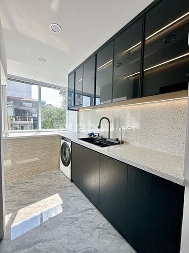 Tập thể mặt phố Thi Sách. Hai Bà Trưng. Hà Nội. Nội thất Luxury không 