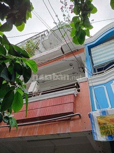 Cho thuê nhà nguyên căn liền kề trung tâm quận 1