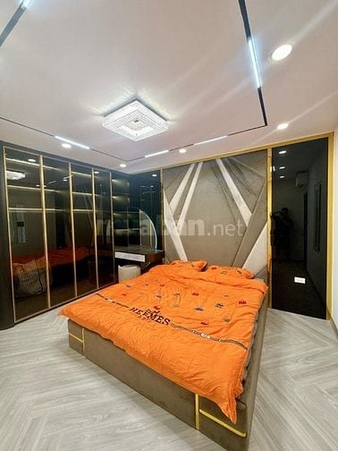 Tập thể mặt phố Thi Sách. Hai Bà Trưng. Hà Nội. Nội thất Luxury không 